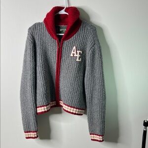 🔴 American Eagle Gray and Red Zip-Up Sweater - Size Large